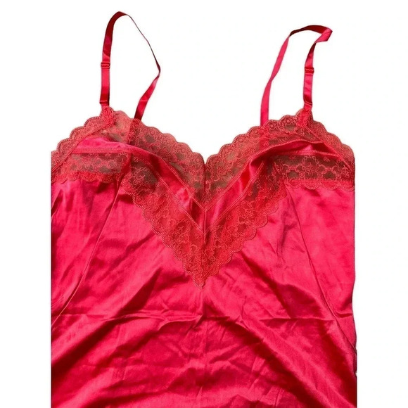 Vanity Fair Lingerie Tank Top Lace Trim Heartshape Adjustable Straps Red Size 34 - Picture 1 of 5